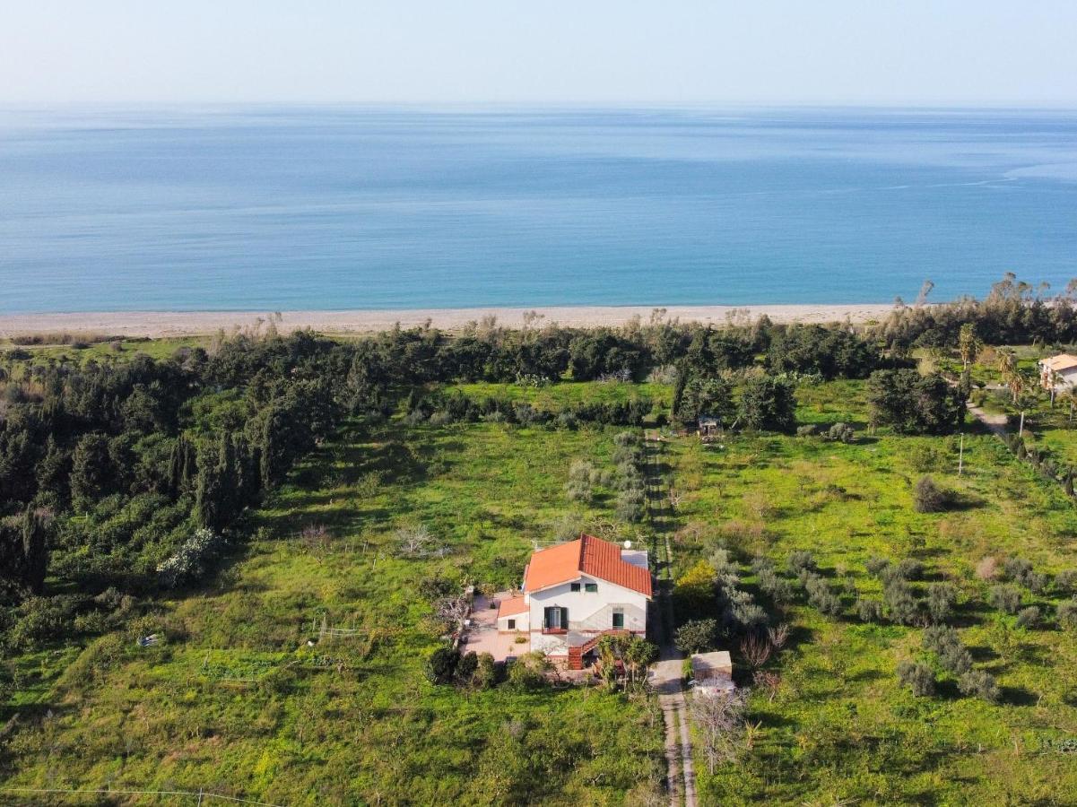 Tenuta Piana1 Con Accesso Diretto Al Mare Caronia Marina Exterior photo